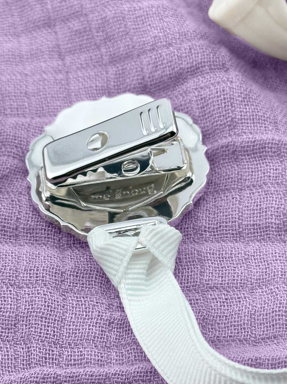 "Elizabeth" Silver Pacifier Clip - Melonbug