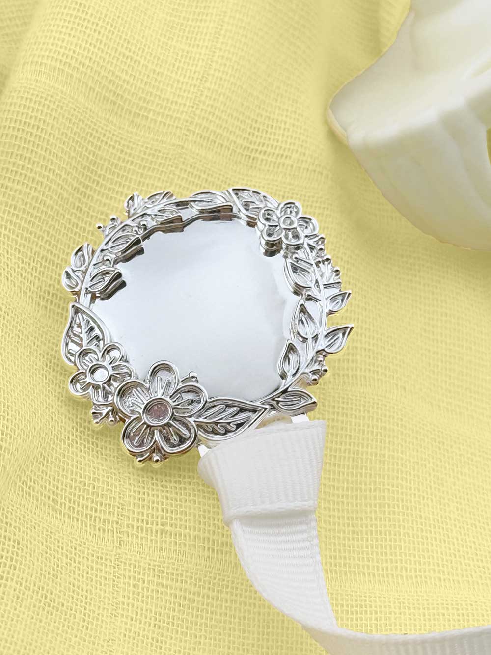 "Lilibet” Silver Pacifier Clip - Melonbug
